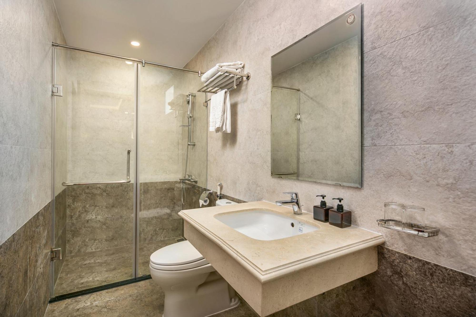 Prague Da Nang Beach Hotel Luaran gambar